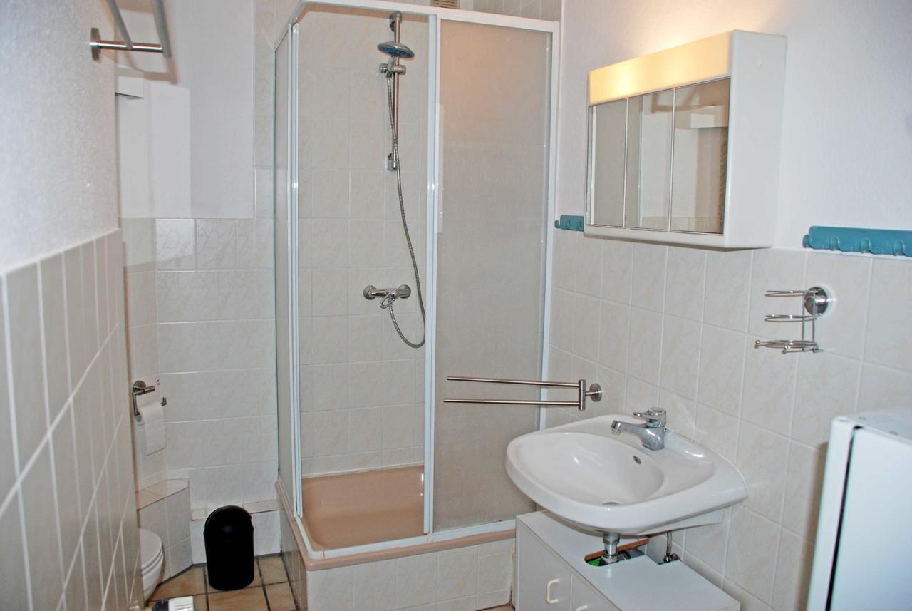 Ferienwohnung mit Garten und Sundblick Altefähr Exterior foto